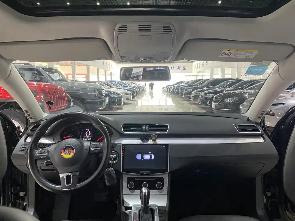 VOLKSWAGEN MAGOTAN 2016