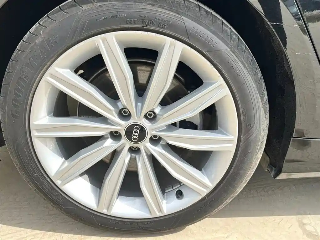 AUDI A6L 2023