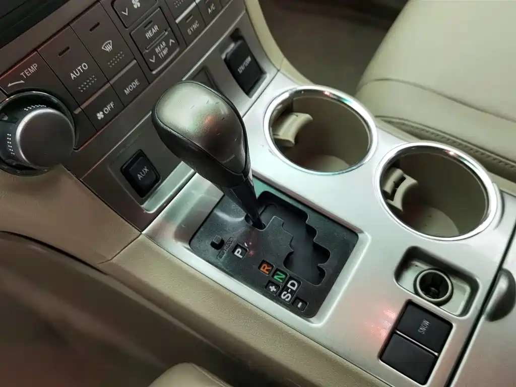 TOYOTA HIGHLANDER 2015