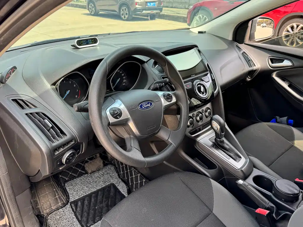 FORD FOCUS 2013