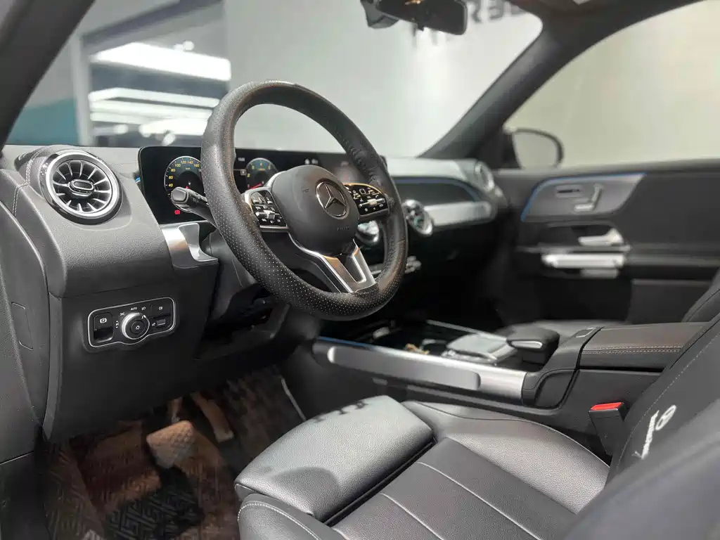MERCEDES BENZ GLB 2022