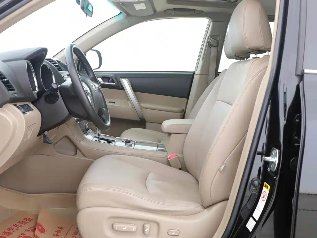 TOYOTA HIGHLANDER 2014