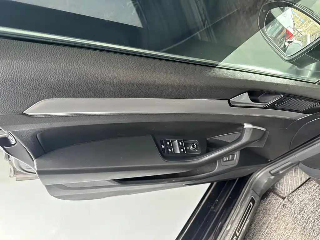 VOLKSWAGEN MAGOTAN 2020