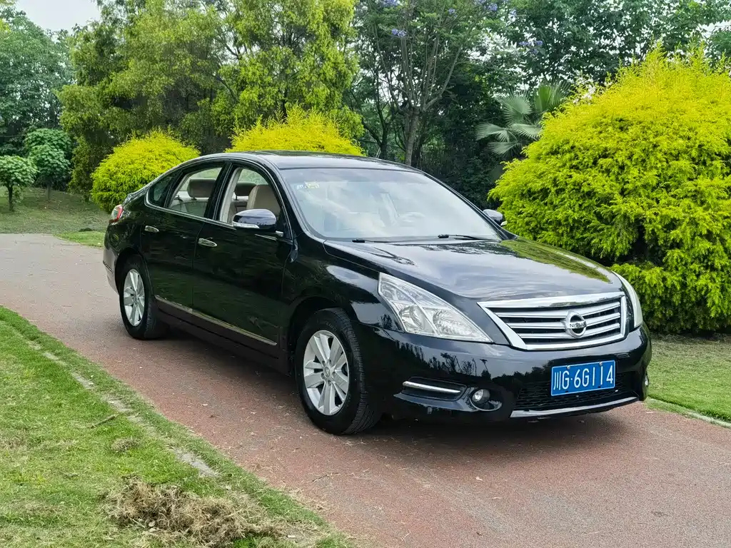 NISSAN TEANA 2012