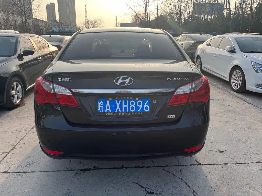 HYUNDAI CELESTA 2012