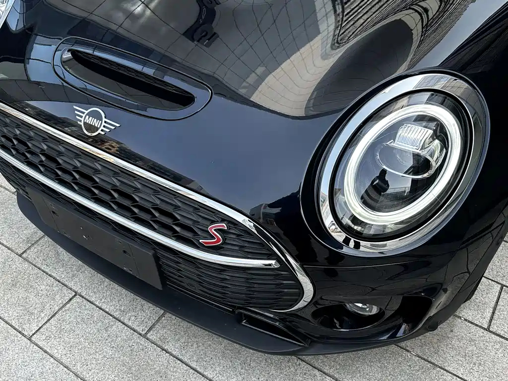 MINI CLUBMAN 2021