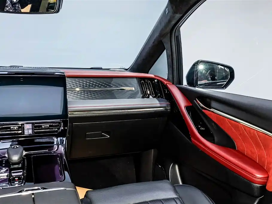 TRUMPCHI M8 2023