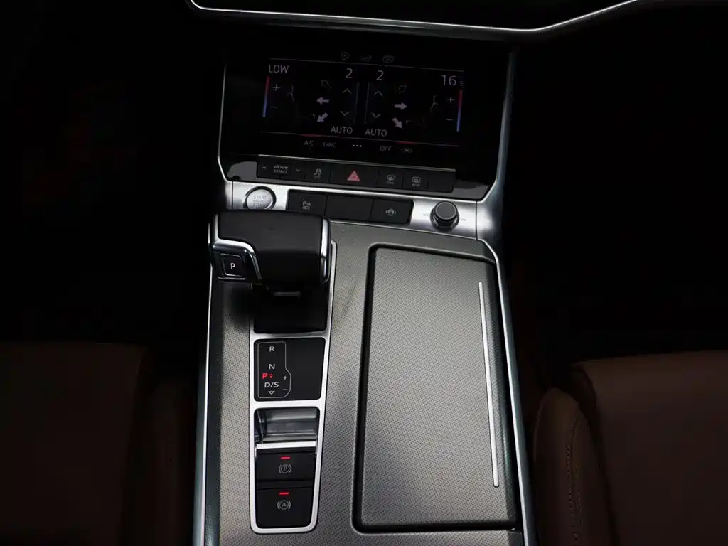 AUDI A6L 2020