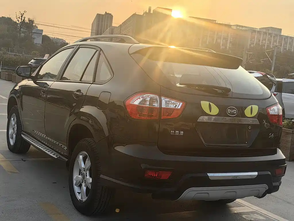 BYD S6 2013