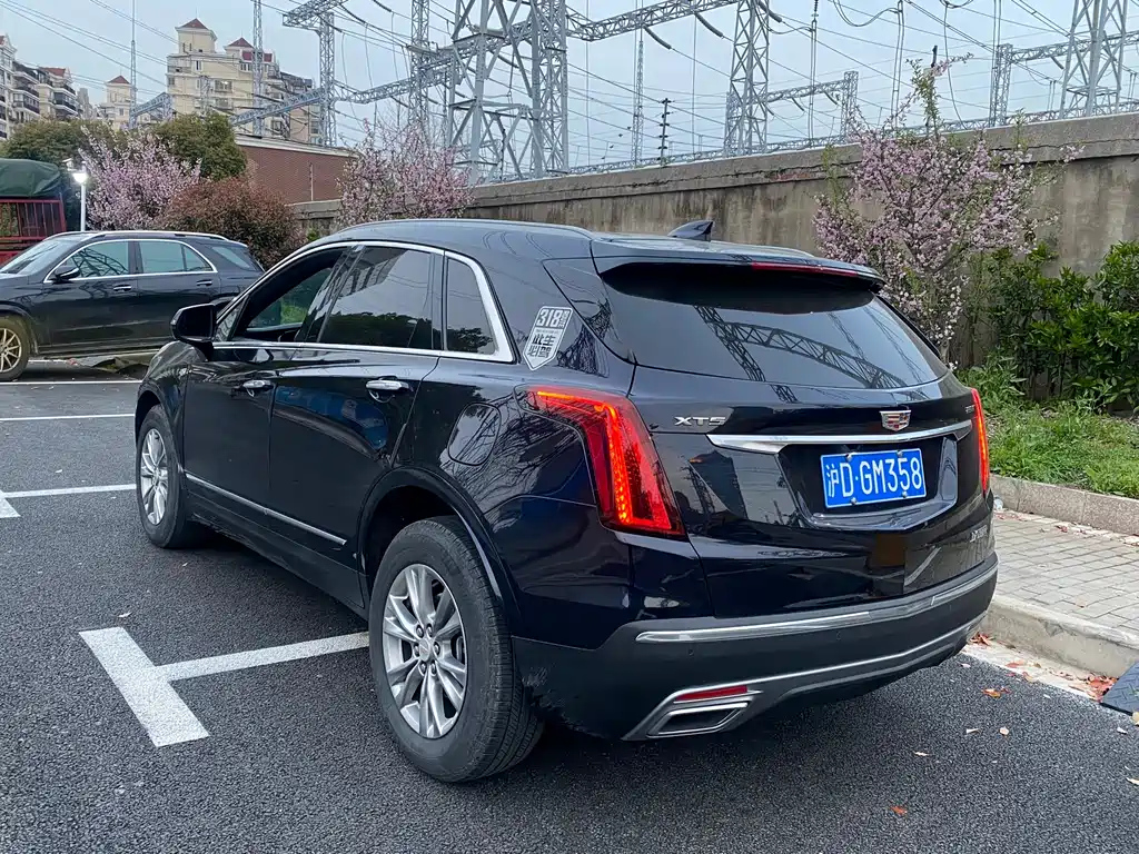 CADILLAC XT5 2021