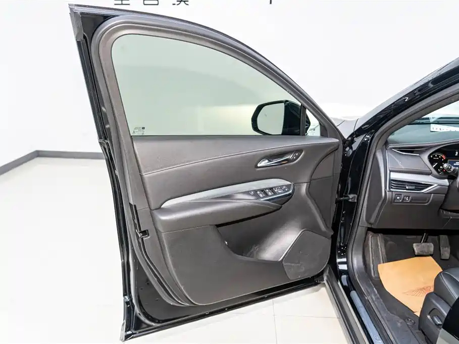 CADILLAC XT4 2020
