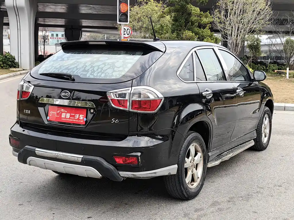 BYD S6 2012