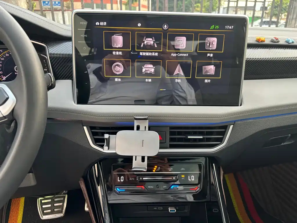 VOLKSWAGEN TAYRON 2022