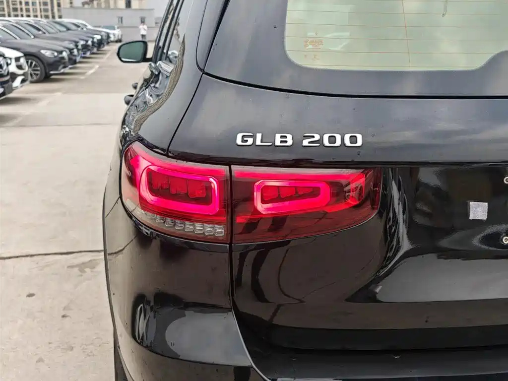 MERCEDES BENZ GLB 2022