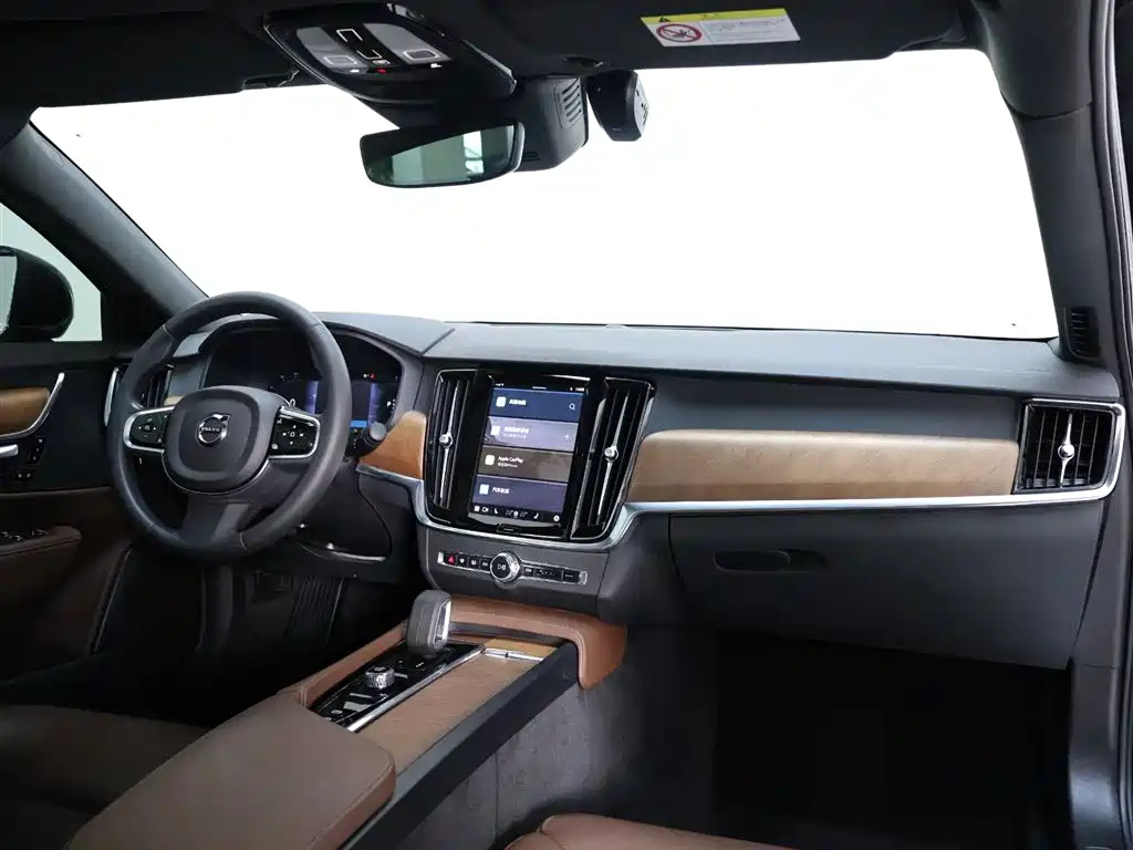 VOLVO S90 2022
