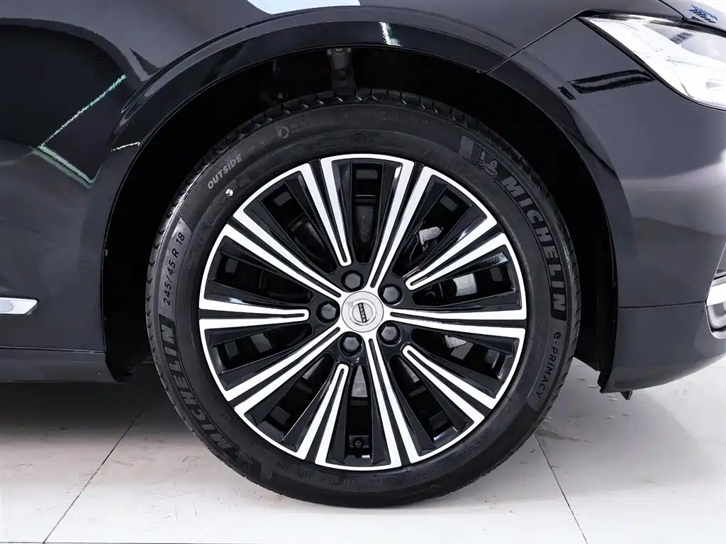 VOLVO S90 2022