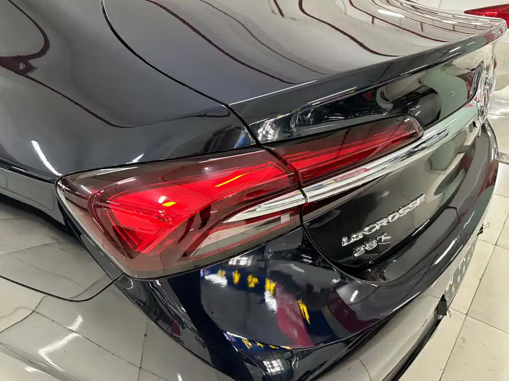 BUICK LACROSSE 2020