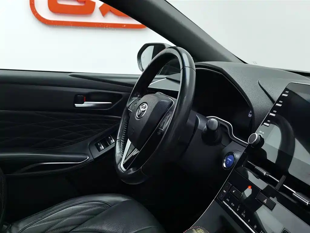 TOYOTA AVALON 2019