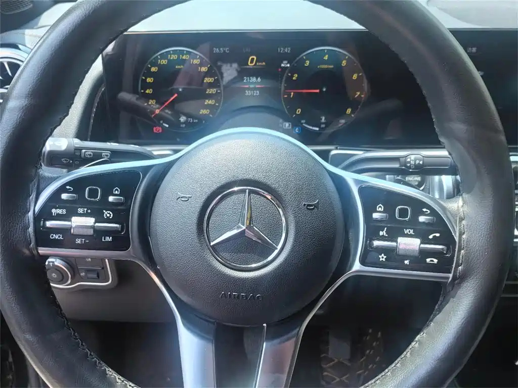 MERCEDES BENZ GLB 2022