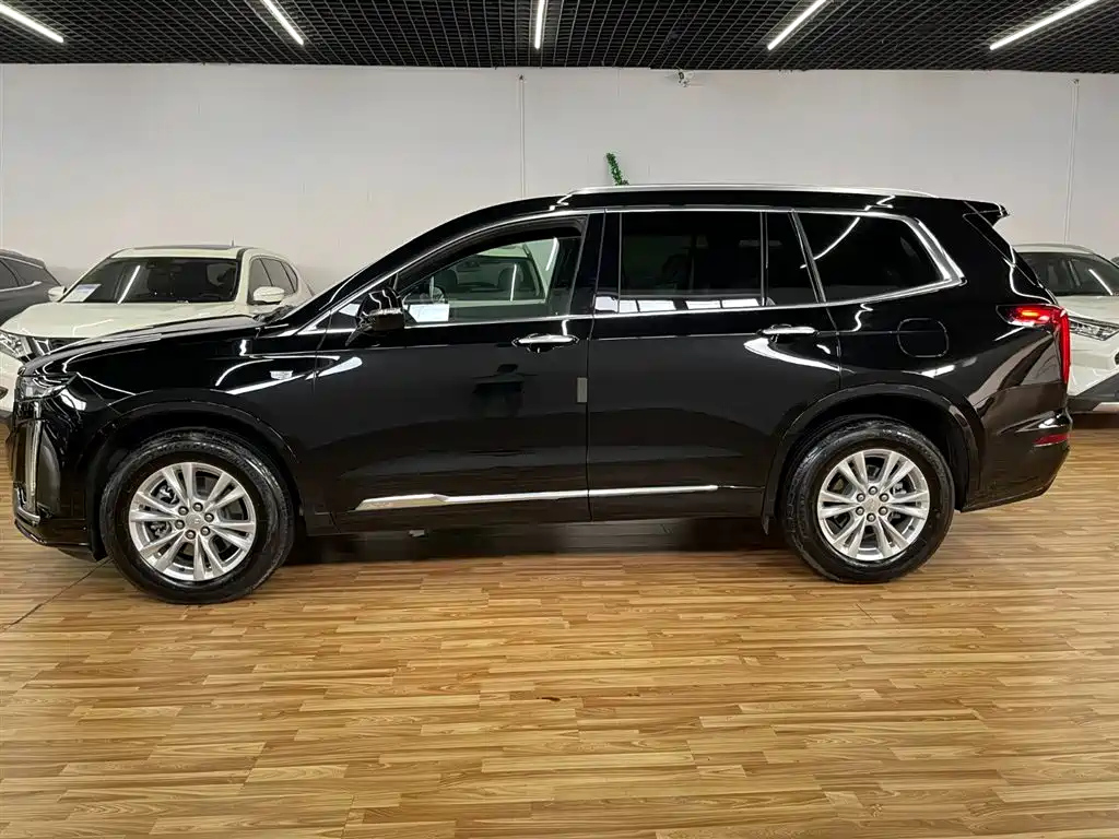 CADILLAC XT6 2022