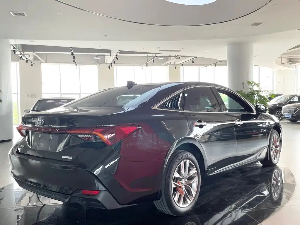 TOYOTA AVALON 2020