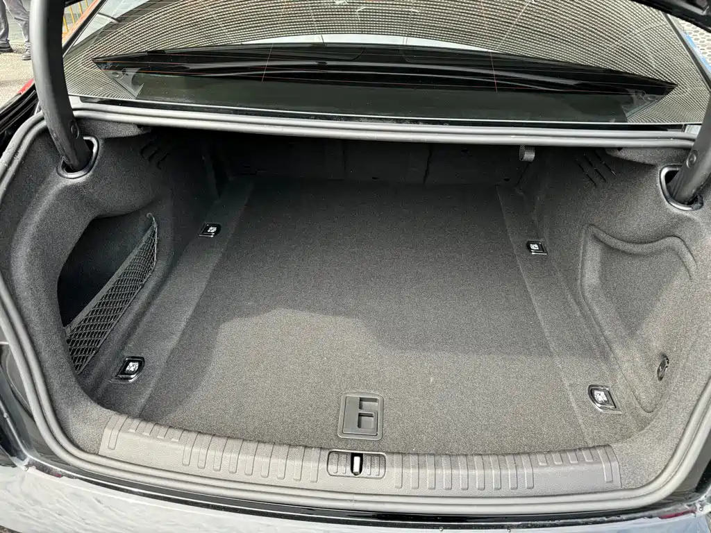 AUDI A6L 2021