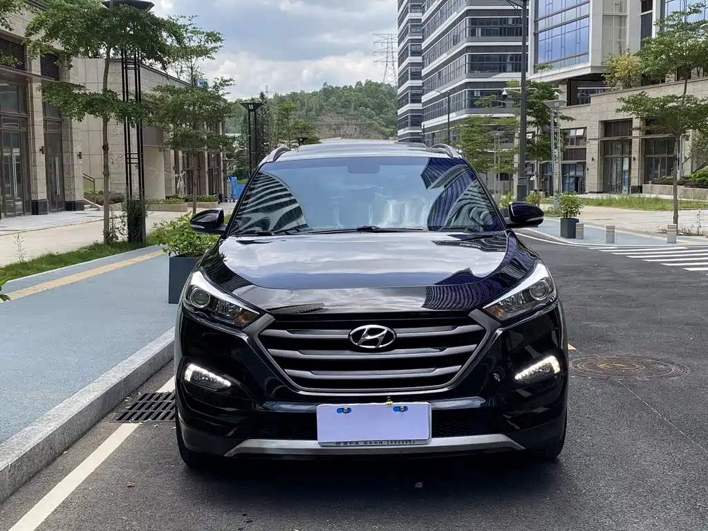 HYUNDAI TUCSON 2015