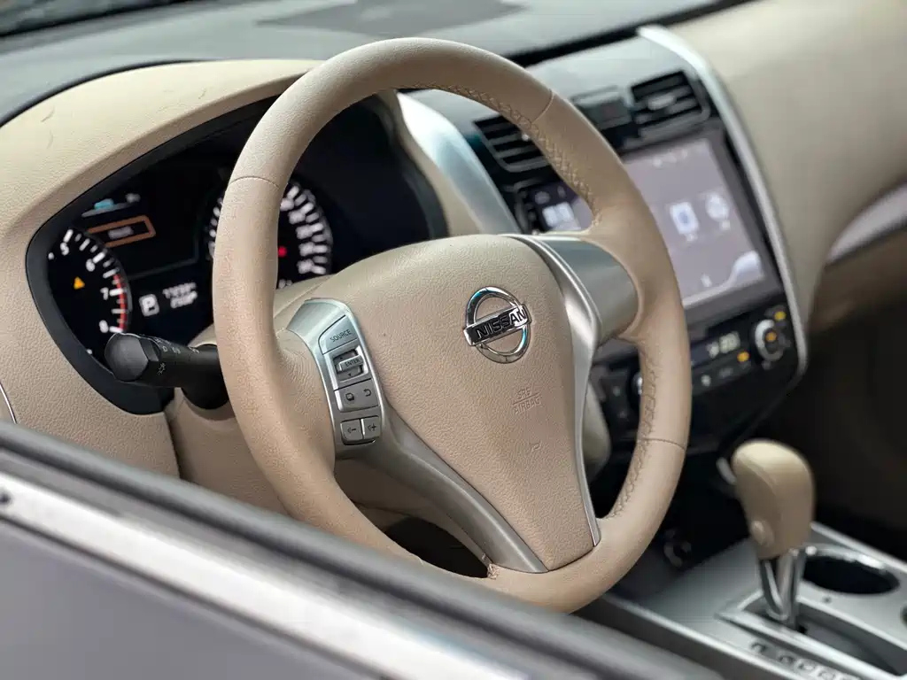 NISSAN TEANA 2016