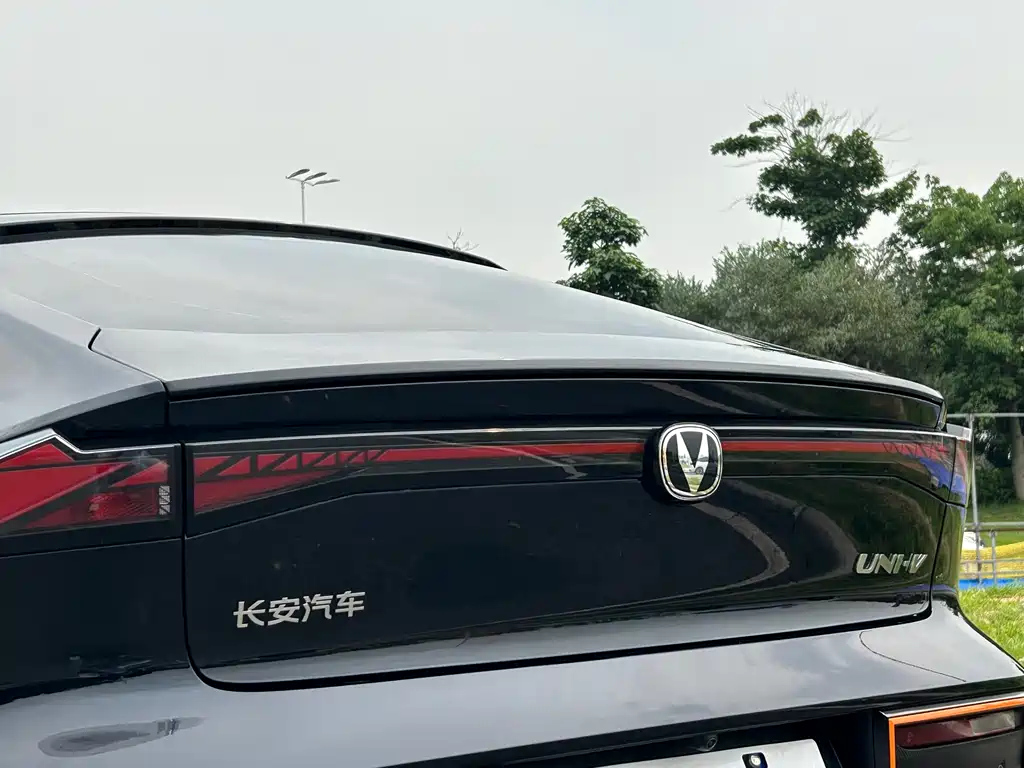 CHANGAN UNI-V 2023