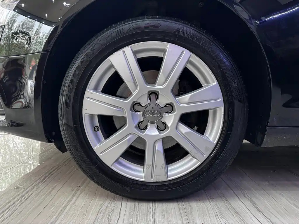 AUDI A6L 2011