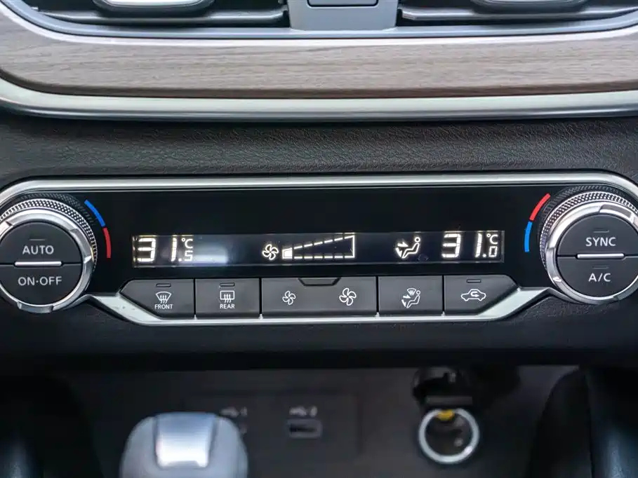 NISSAN TEANA 2022