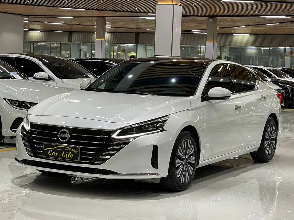 NISSAN TEANA 2022
