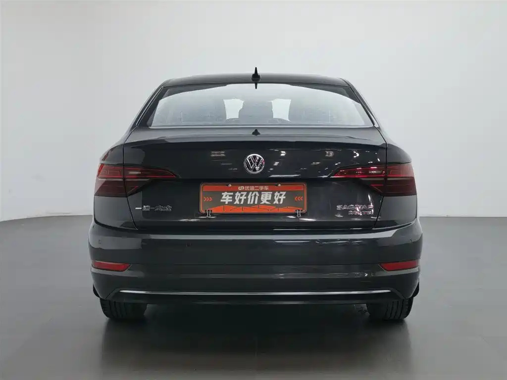 VOLKSWAGEN SAGITAR 2022