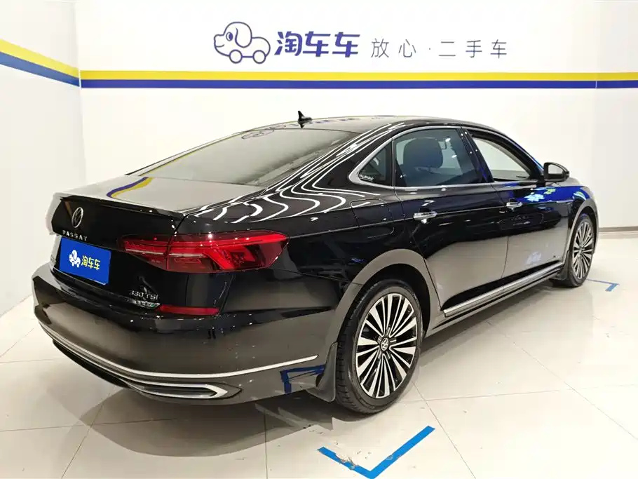 VOLKSWAGEN PASSAT 2020