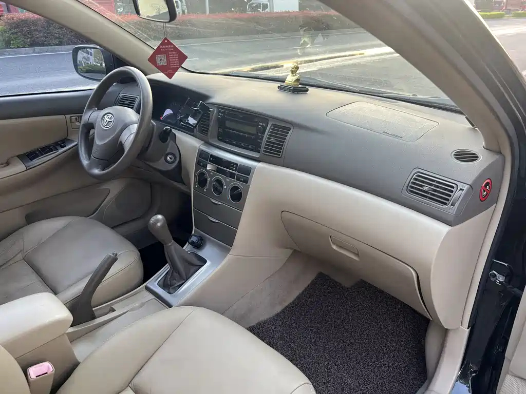 TOYOTA COROLLA 2011