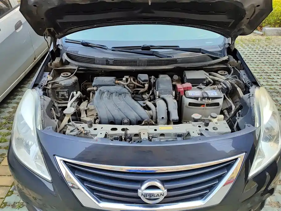 NISSAN SUNNY 2013