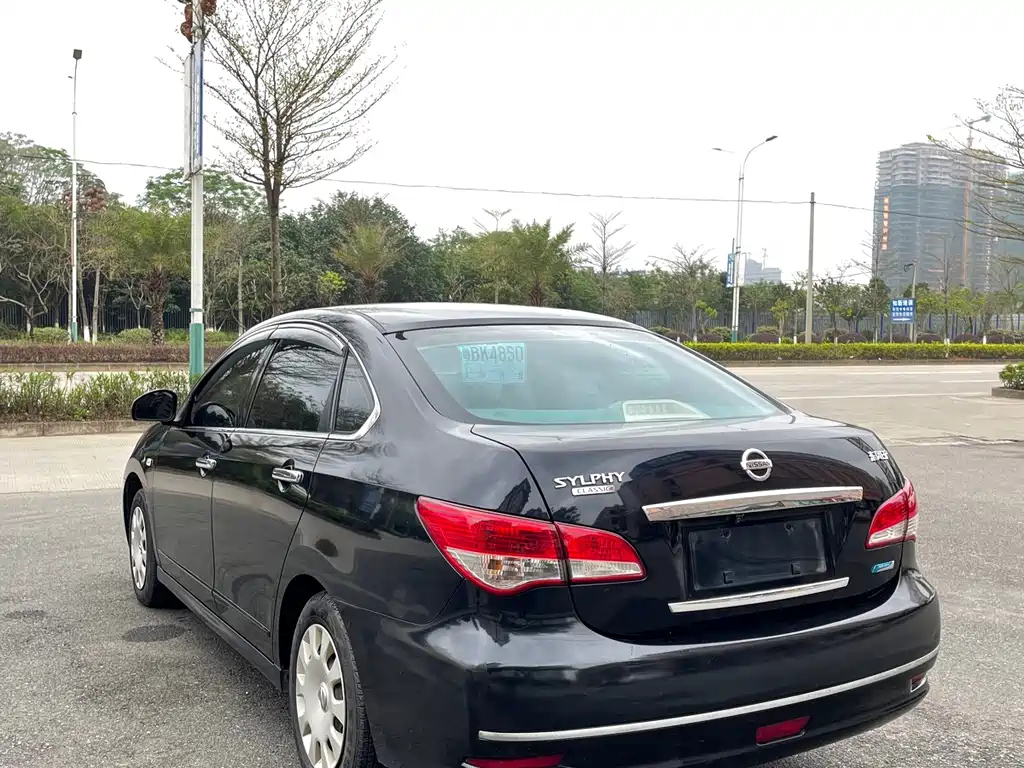 NISSAN SYLPHY 2014