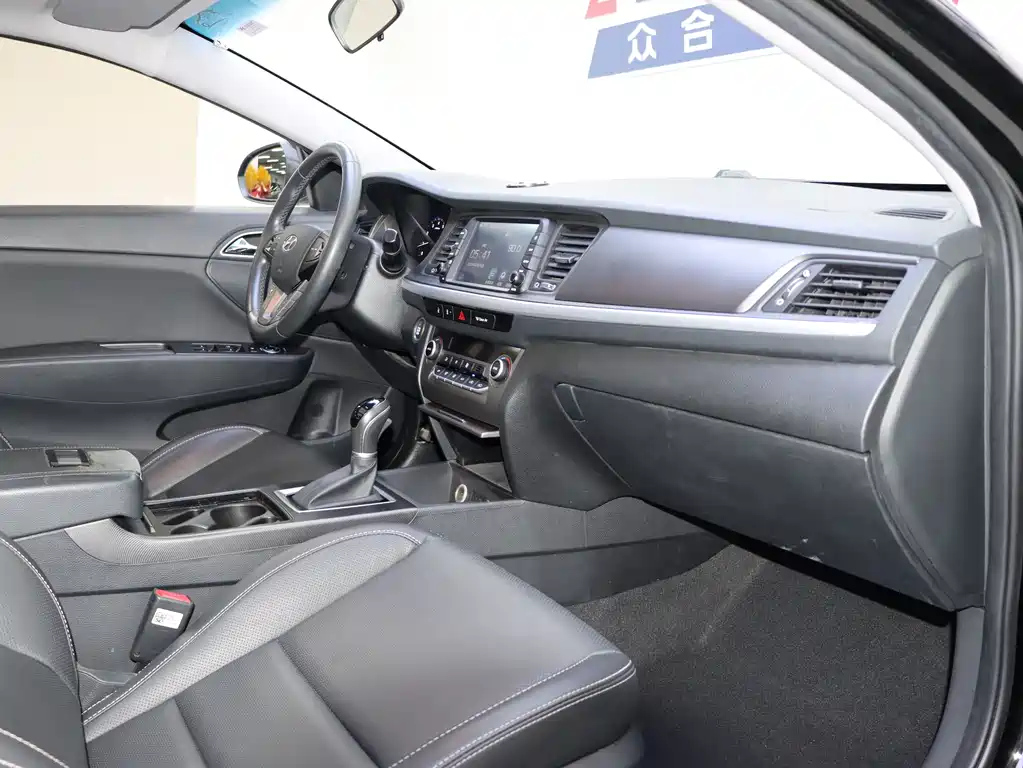 HYUNDAI MISTRA 2018