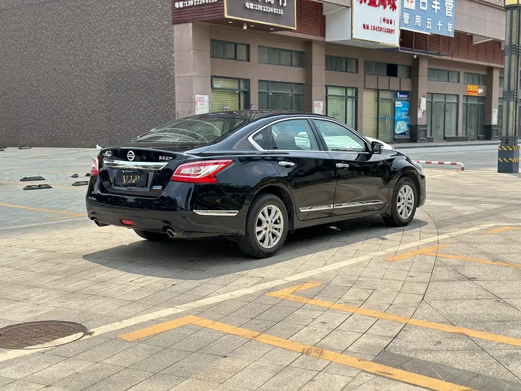 NISSAN TEANA 2016