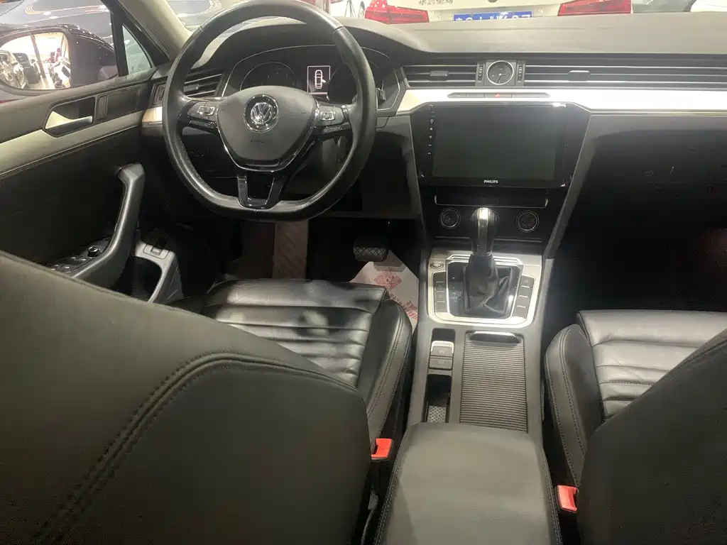 VOLKSWAGEN MAGOTAN 2017