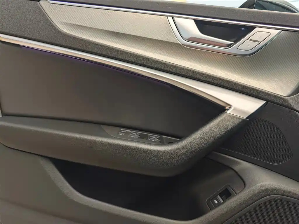 AUDI A6L 2023