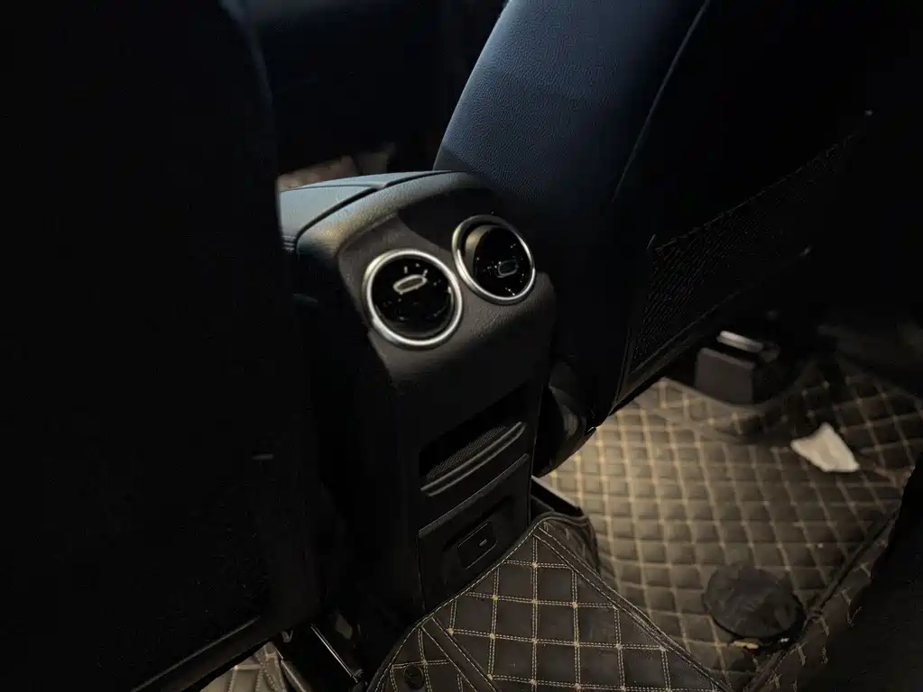 MERCEDES BENZ GLA 2022