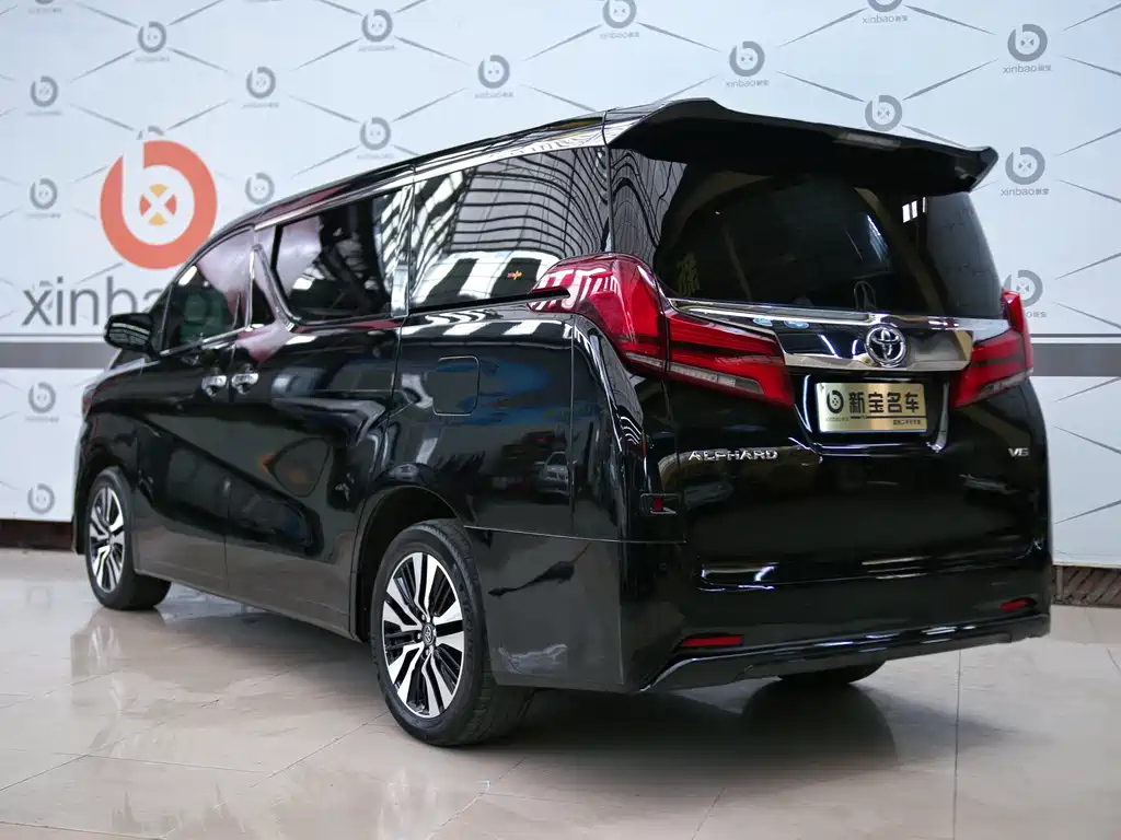 TOYOTA ALPHARD 2018