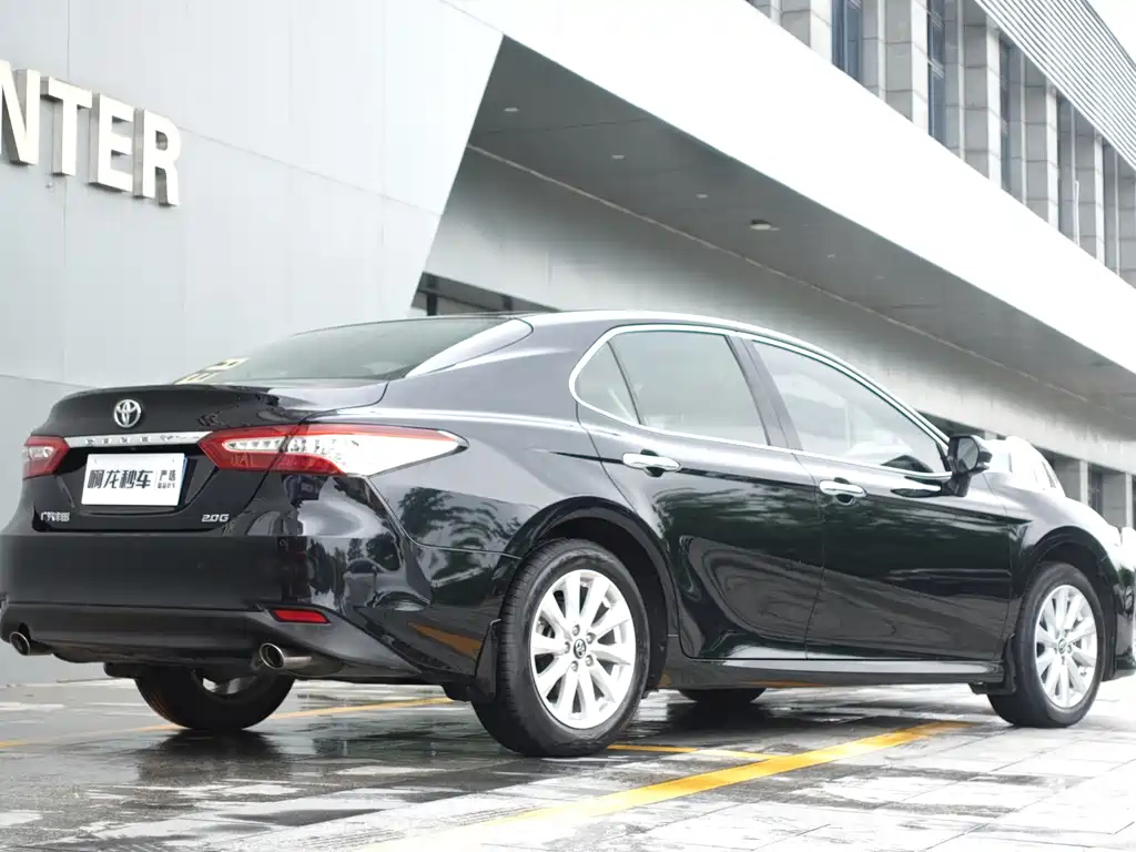 TOYOTA CAMRY 2020