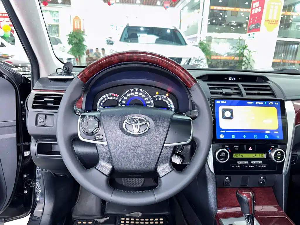 TOYOTA CAMRY 2014