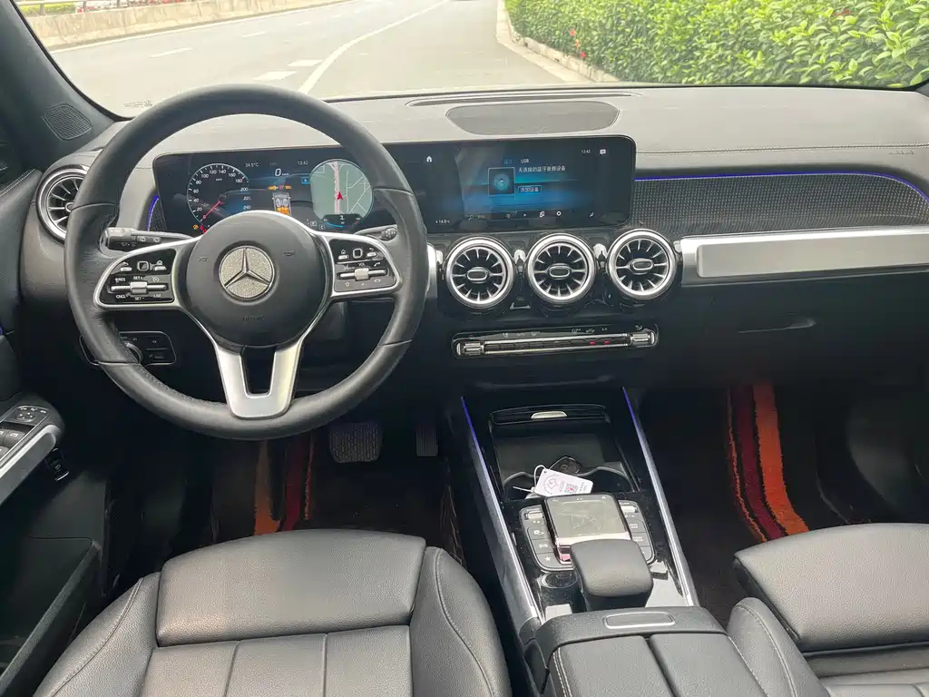 MERCEDES BENZ GLB 2022