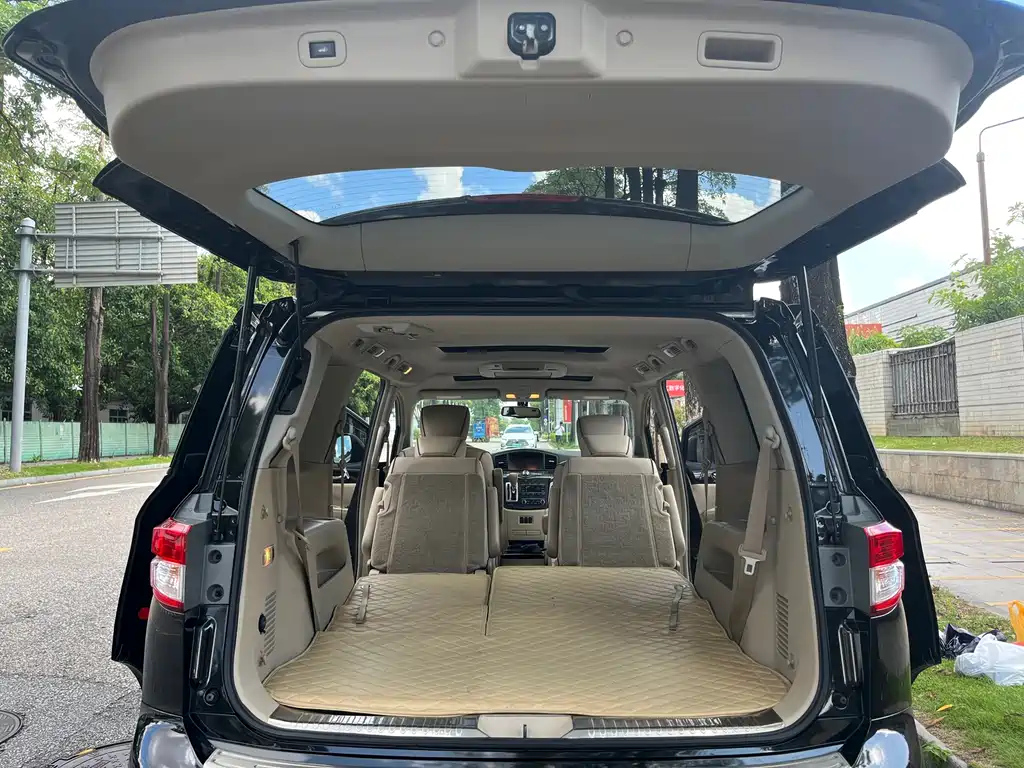 NISSAN QUEST 2015