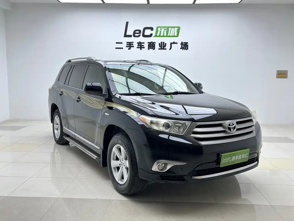 TOYOTA HIGHLANDER 2013