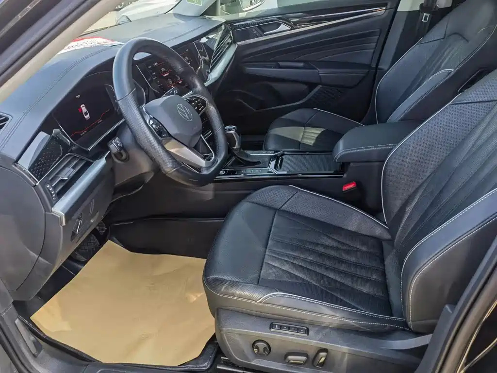 VOLKSWAGEN PASSAT 2022
