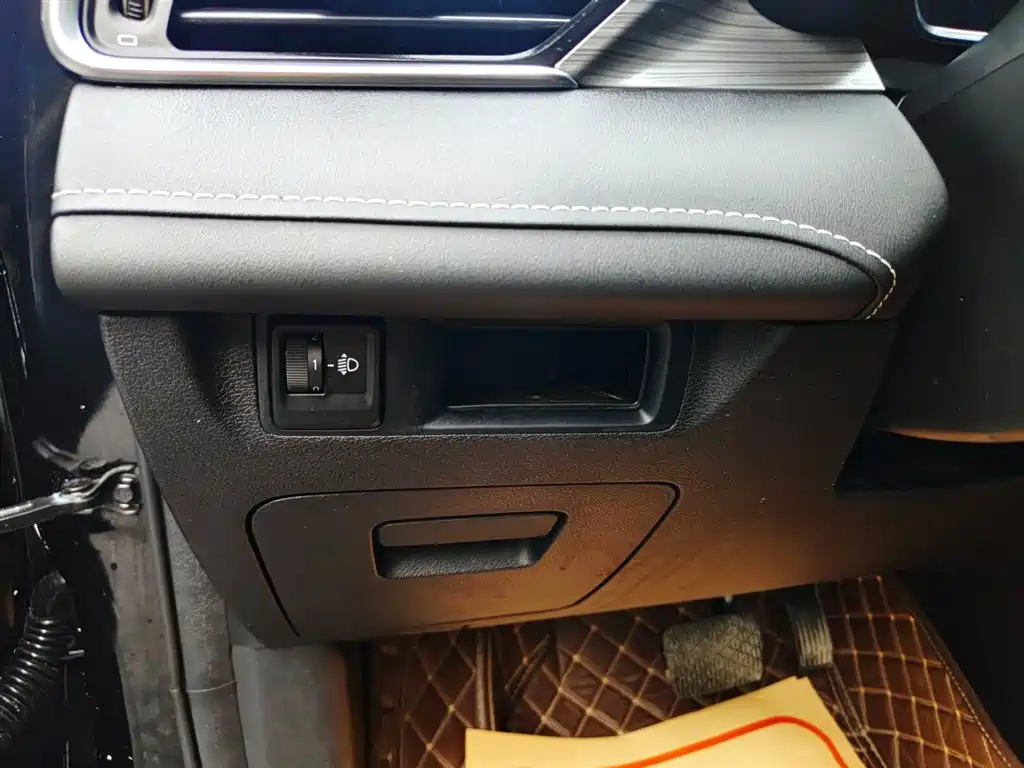GEELY AUTO BOYUE 2021